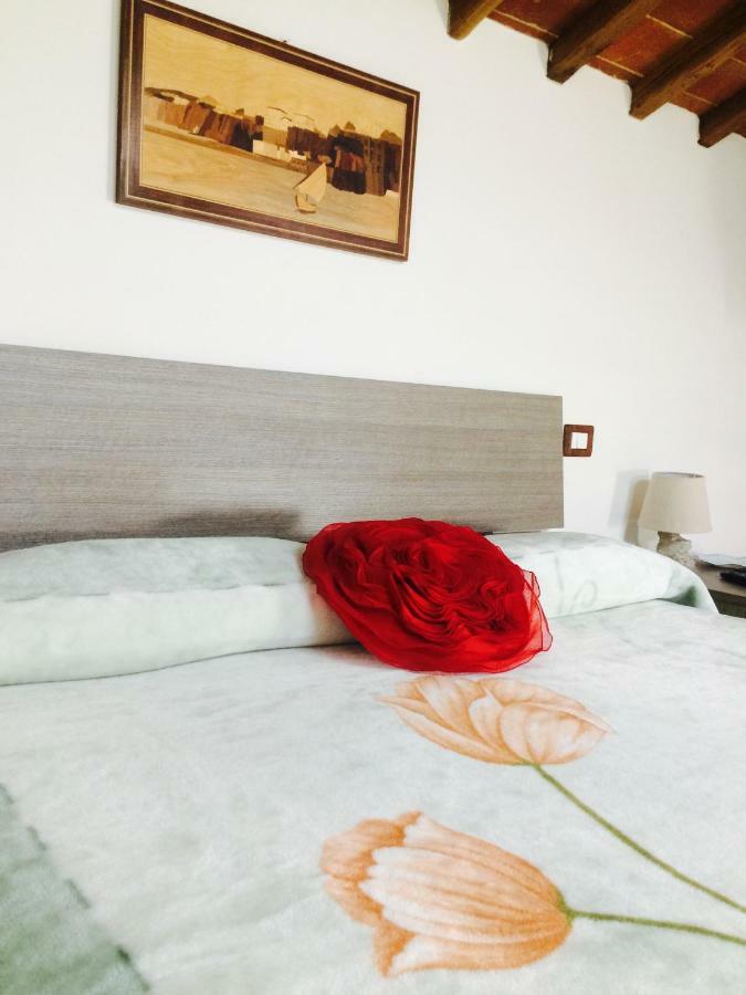 Appartamento Mansarda degli Ulivi Rigomagno Esterno foto