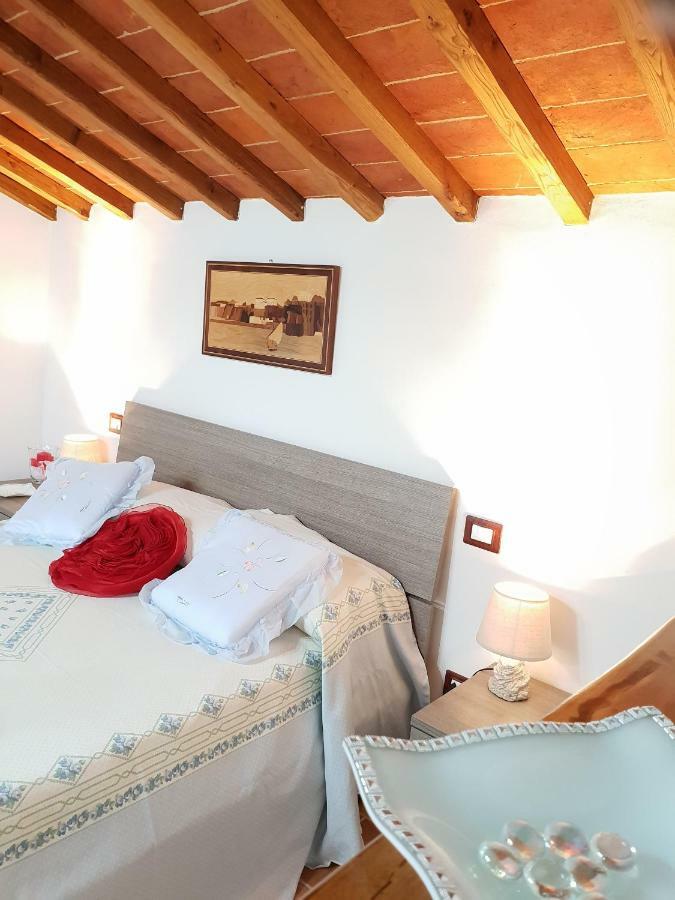 Appartamento Mansarda degli Ulivi Rigomagno Esterno foto